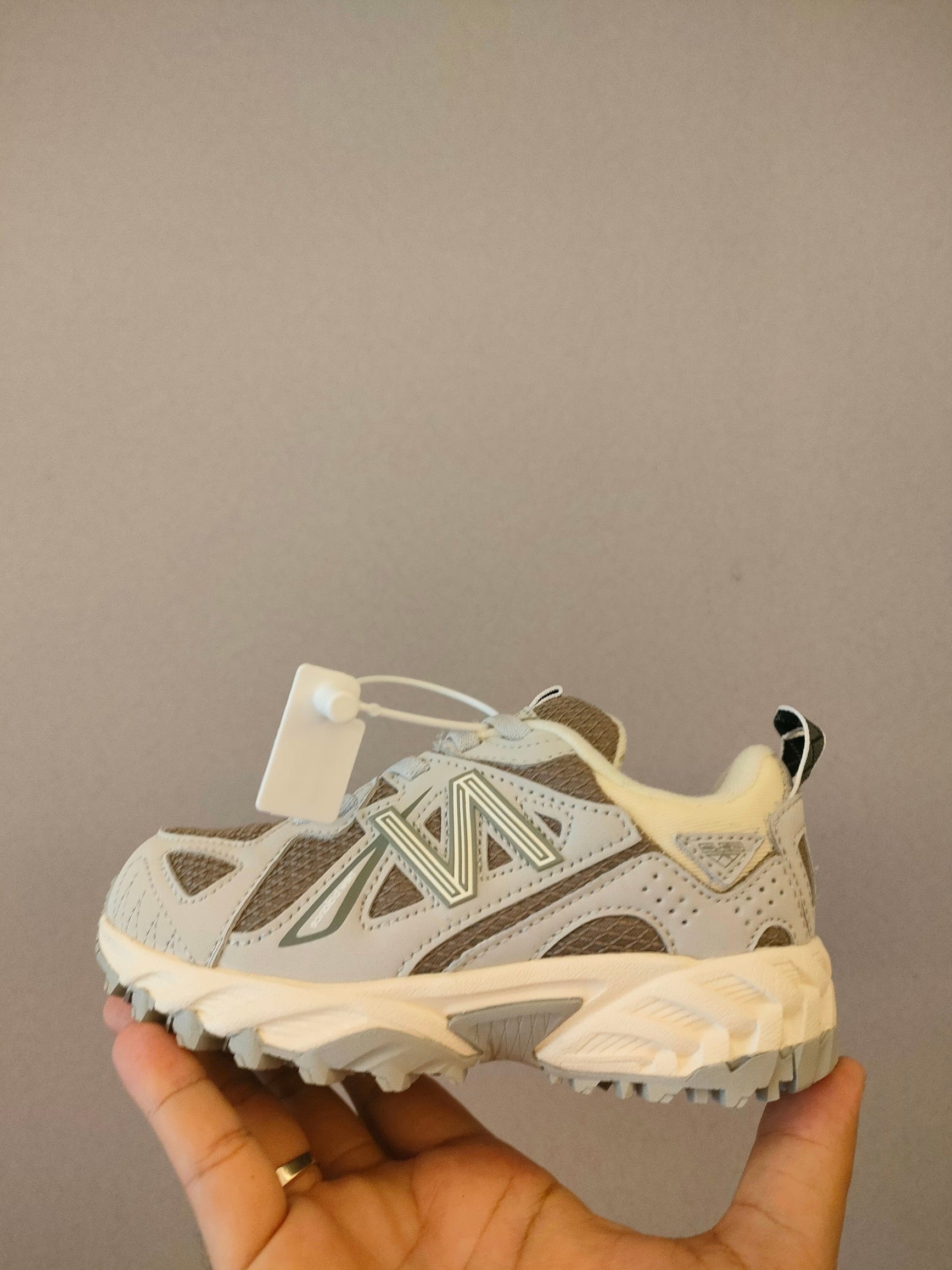 NB610 children's outdoor shoes" gray, brown"