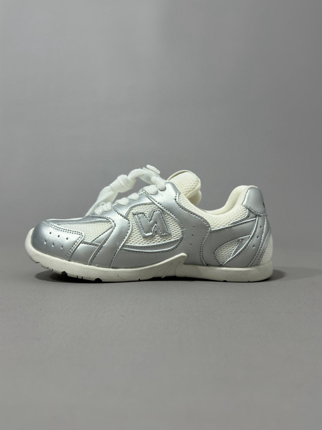 NB530 Miu miu lace-up( off white, silver"