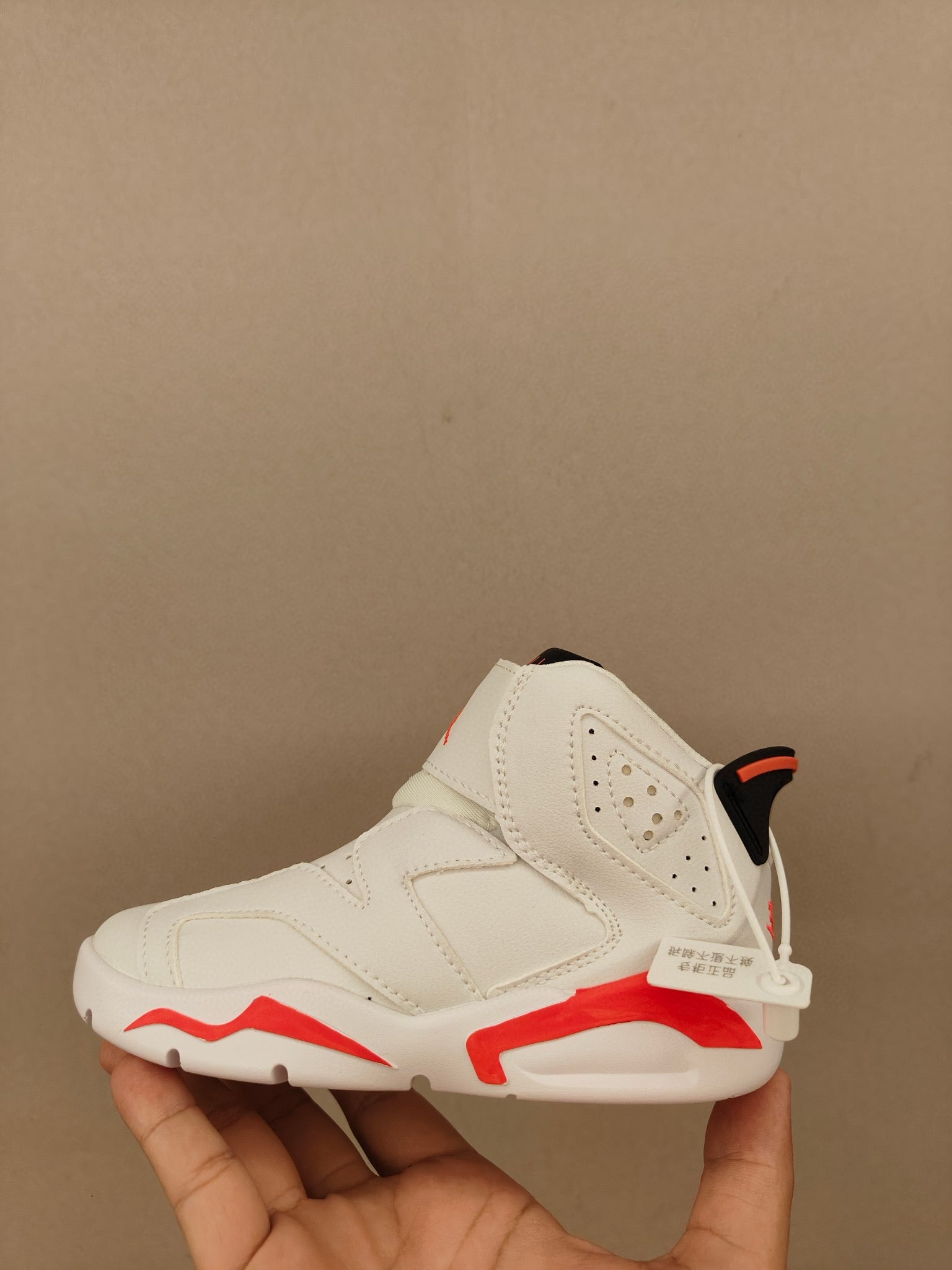 Joe 6 Velcro leather basketball shoes" white, red"