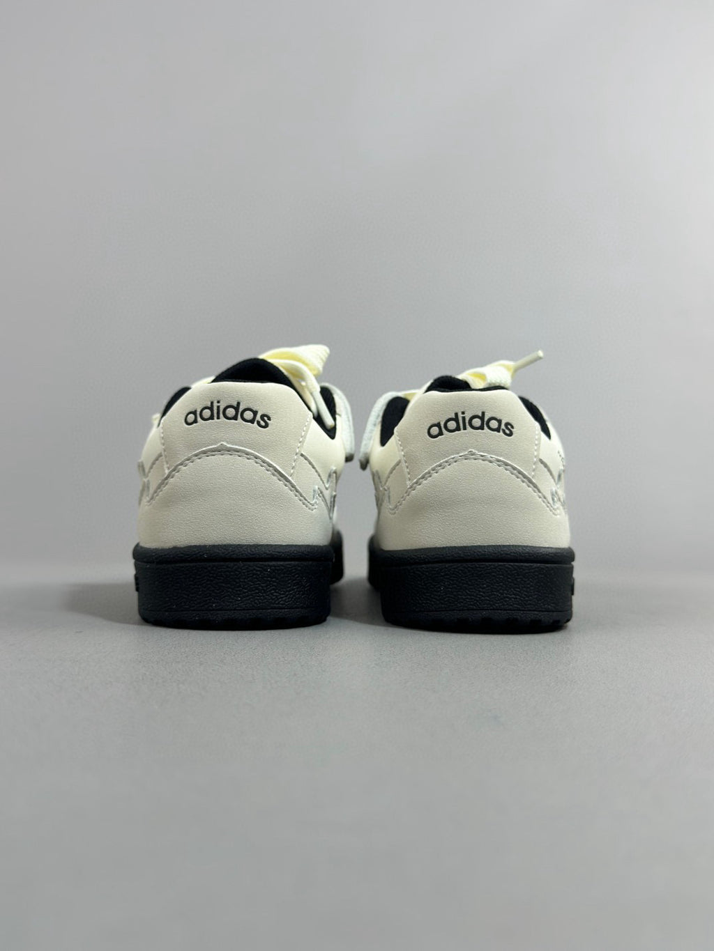 Adidas WCARD ADV classic retro sneakers" white, gray"