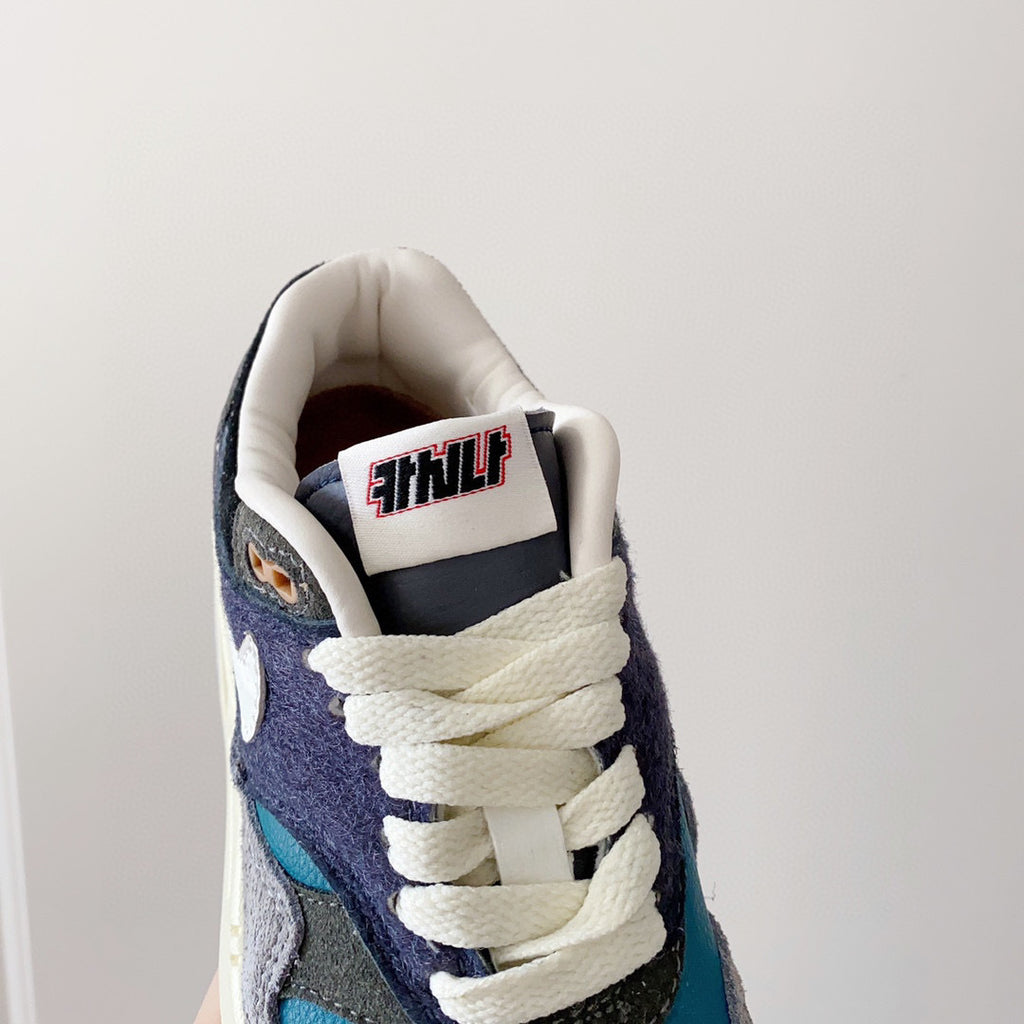 Nike co-branded children's air cushion