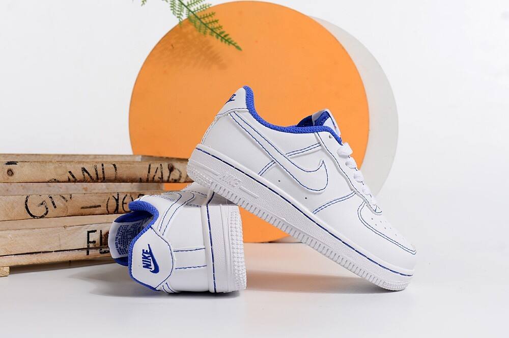 Air Force low-top lace-up sneakers" white, blue"