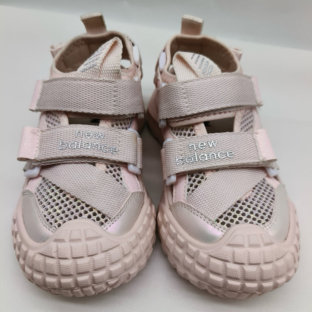 closed toe sandals" Light Pink / Blush"