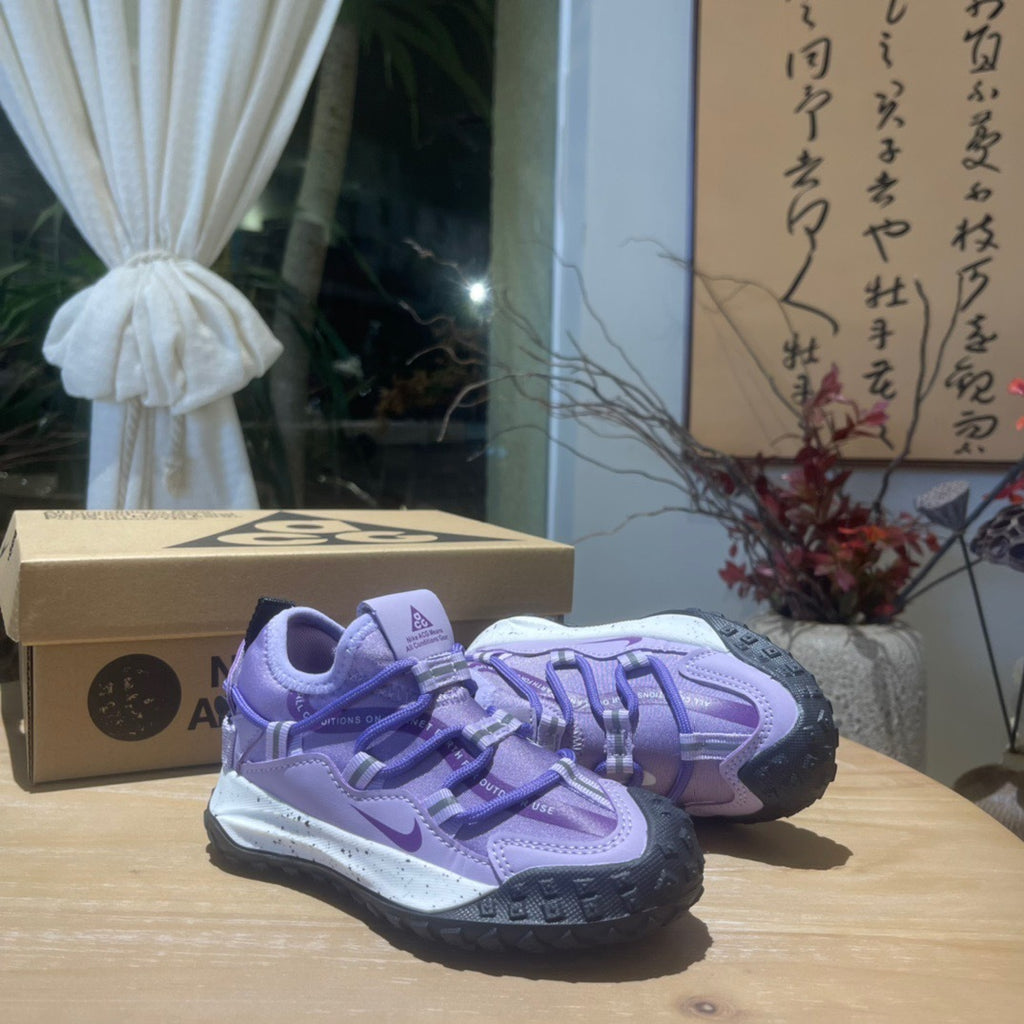 Nike ACG outdoor hiking shoes