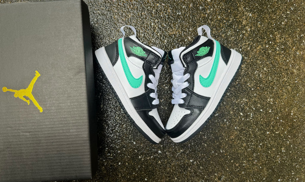 Joe 1 lace up" white, black, turquoise color"