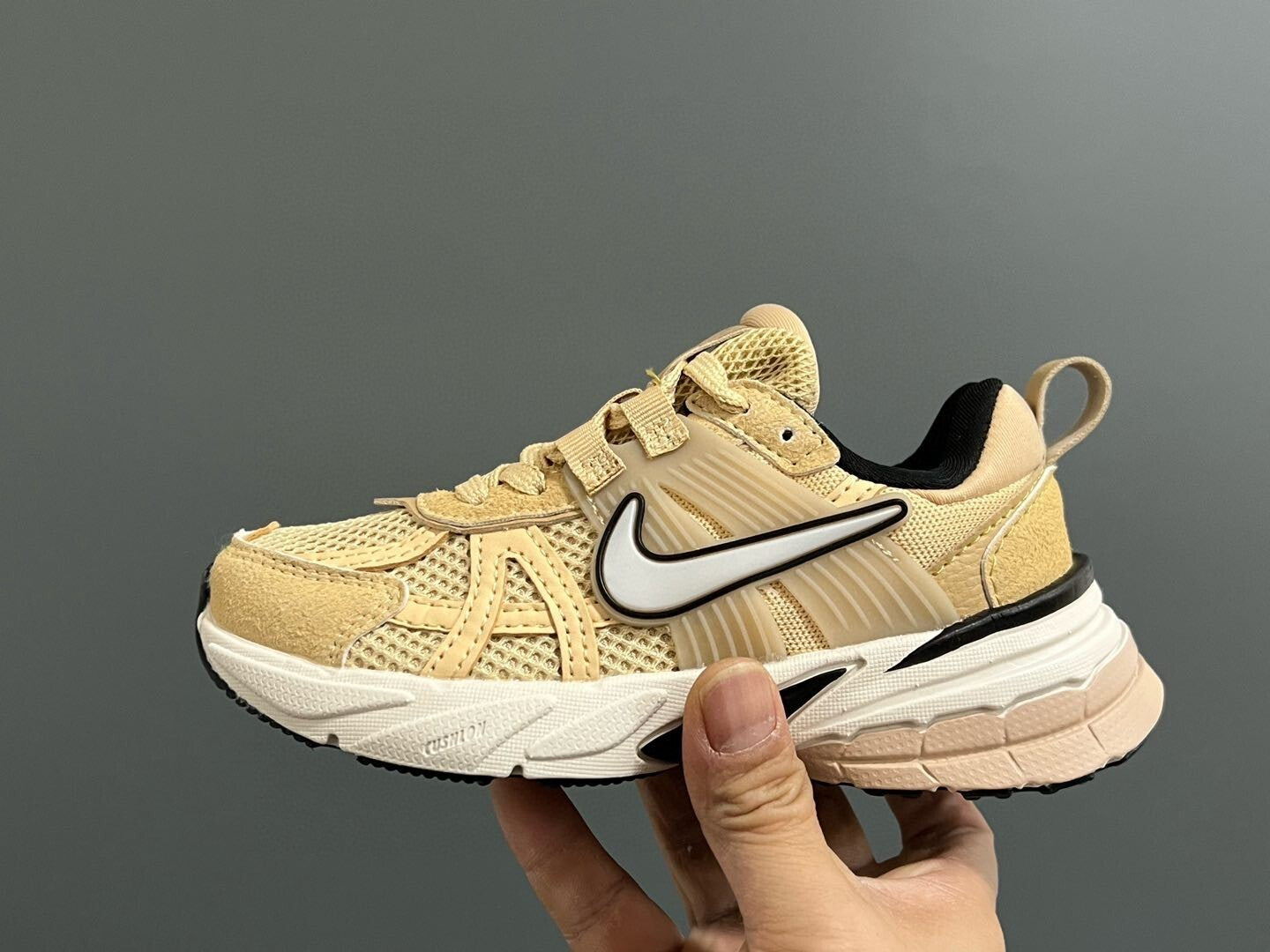 v2k children's shoes" Beige"