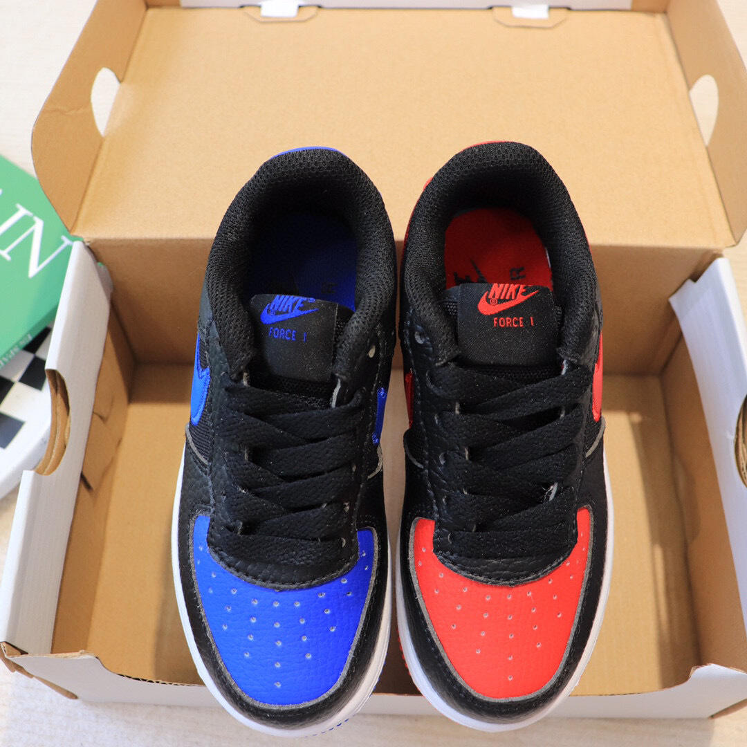 Air Force low-top lace-up sneakers" white, blue, red"