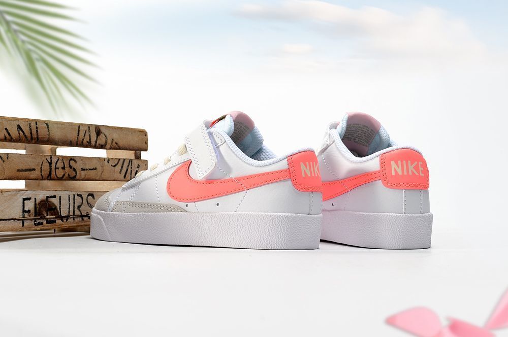 New colorway for the Trail Blazers low-top" white, pink"