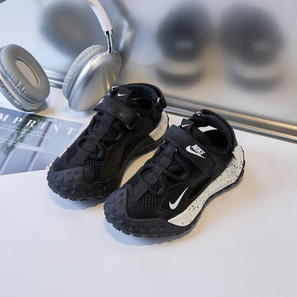 Nike tire bottom Velcro sandals" black"