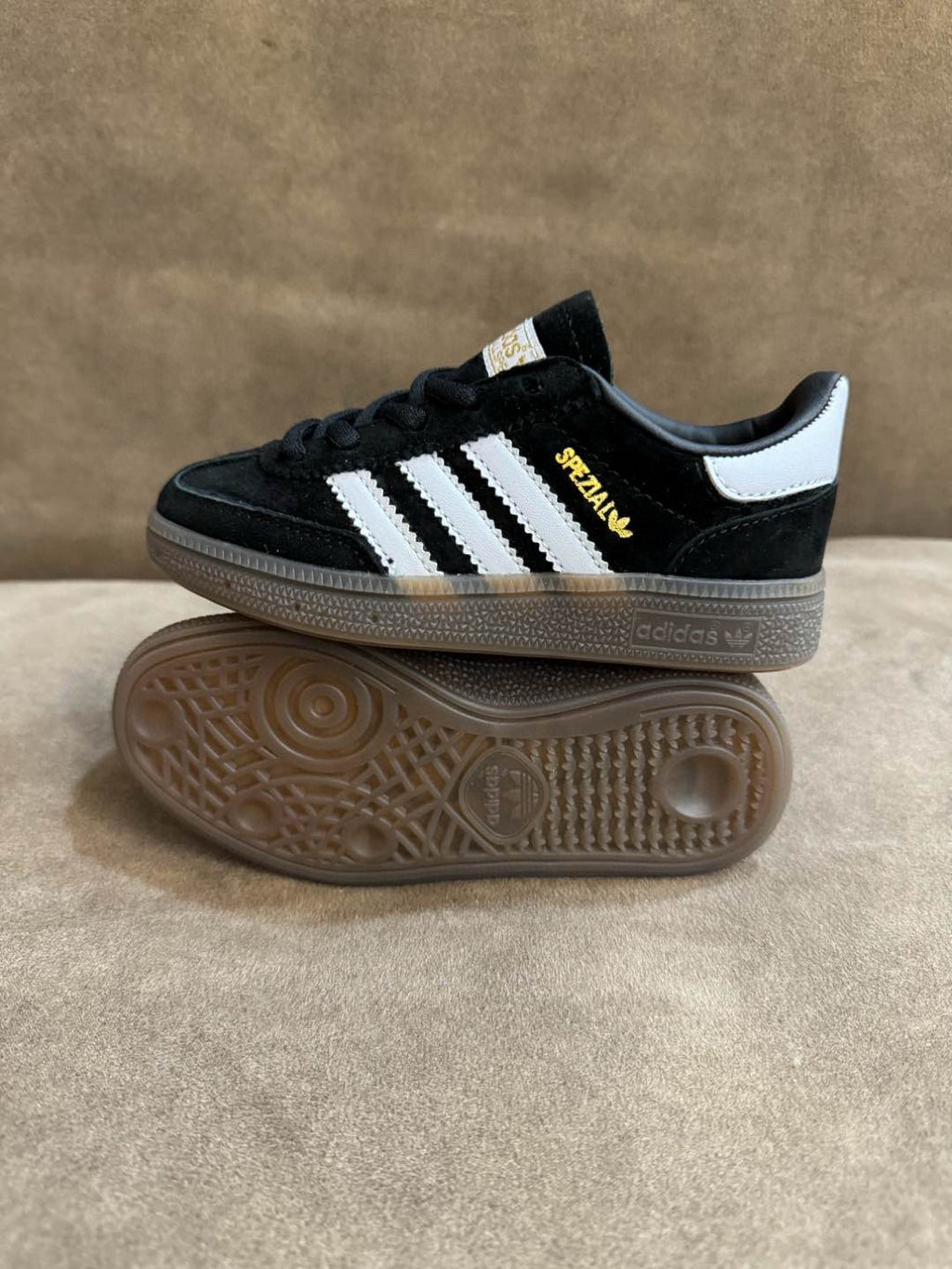 Adidas training 3 generation pig leather children's shoes" black"