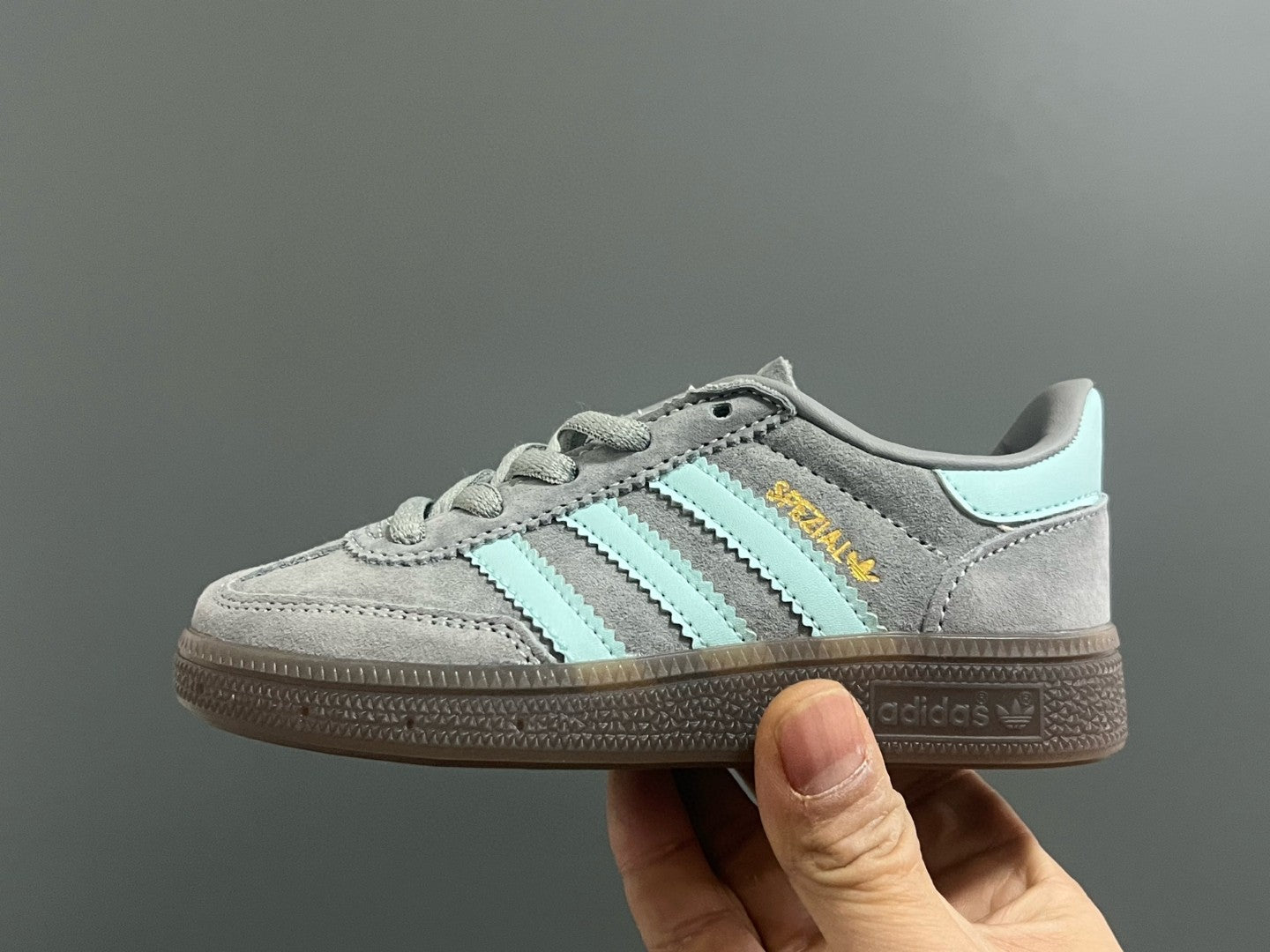 Adidas training 3 generation pig leather children's shoes" gray"