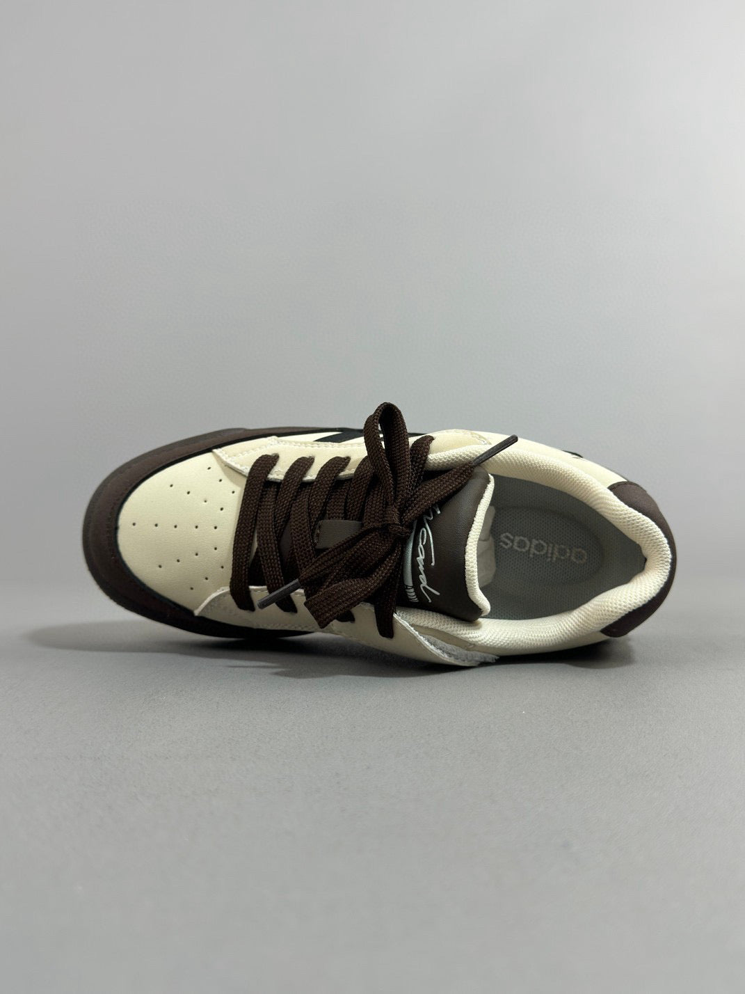 Adidas WCARD ADV classic retro sneakers" cream, brown"