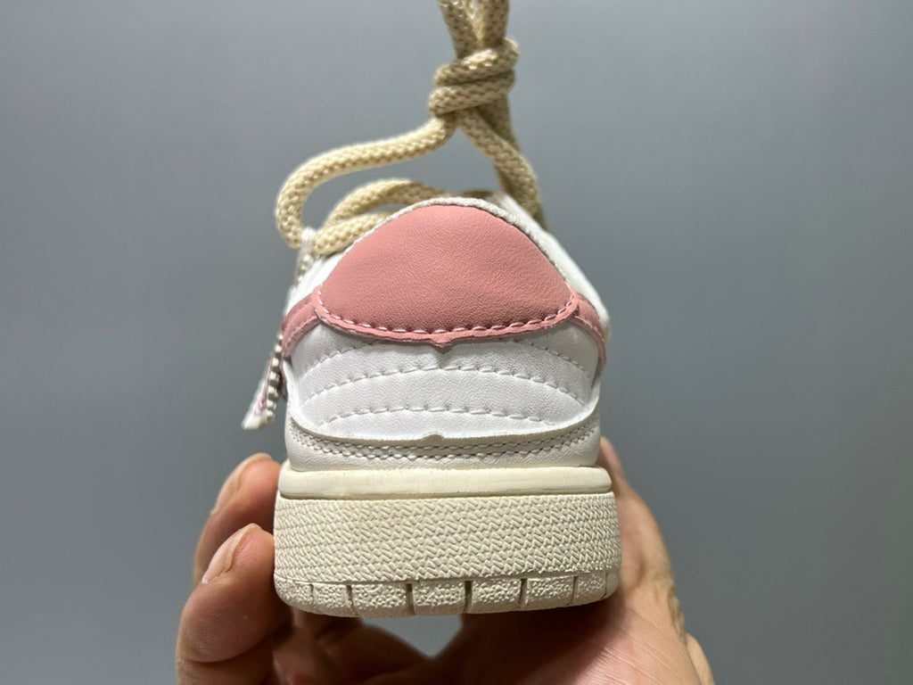 Nike low-top embroidered children's sneakers" gray, pink"