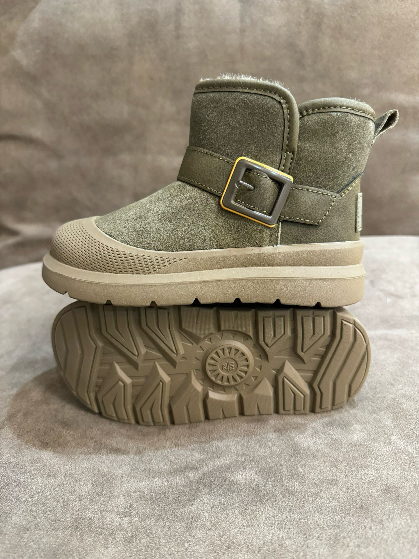 U-GG leather buckle mid-cut" olive green"