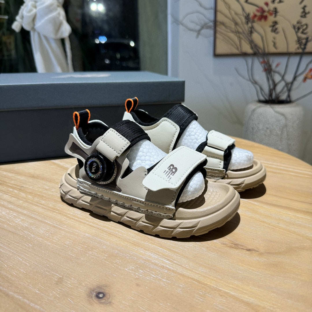 NB lock Velcro sandals" beige"