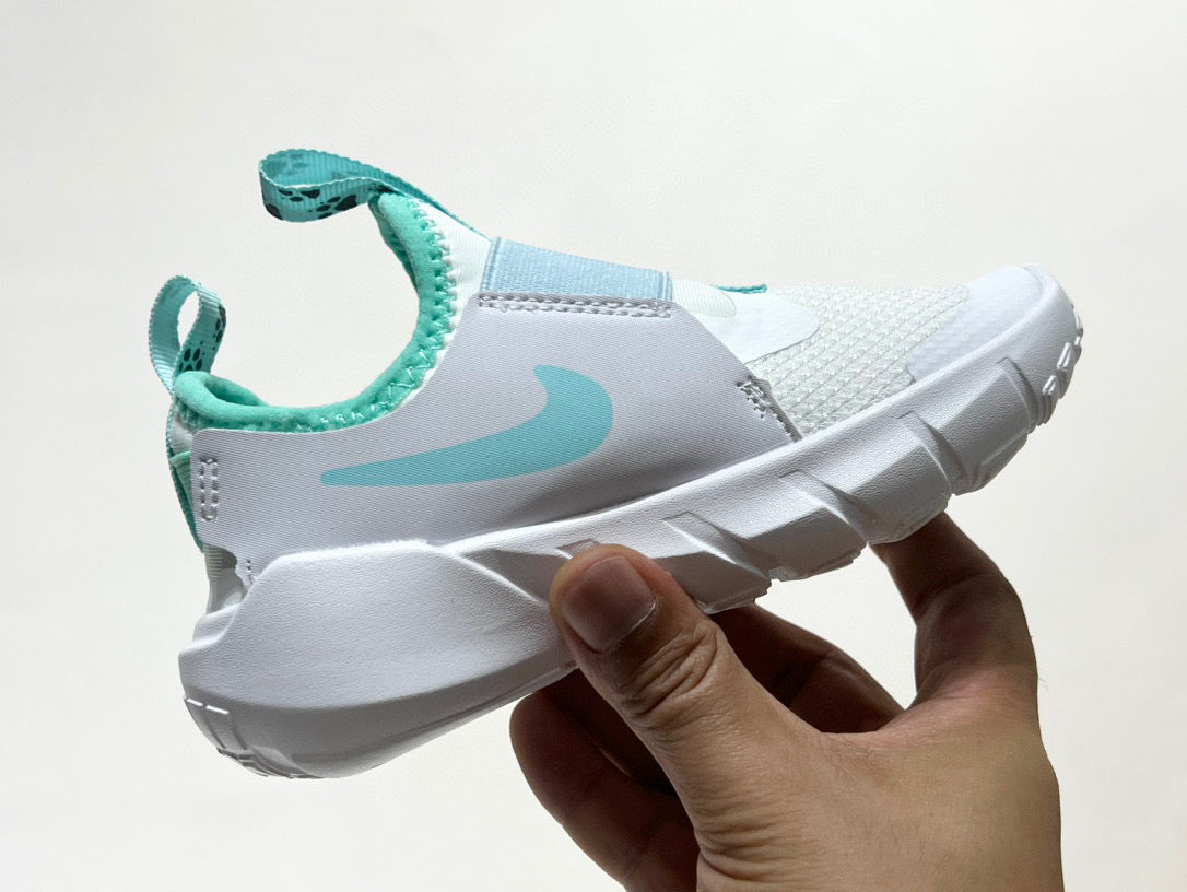 Nike's new barefoot slip" white"