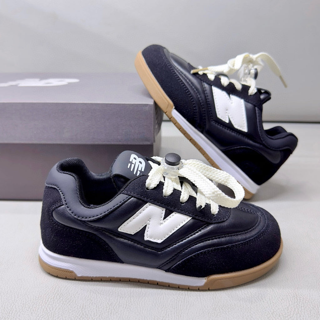 NB URC42LA lace-up buckle children's shoes" black"