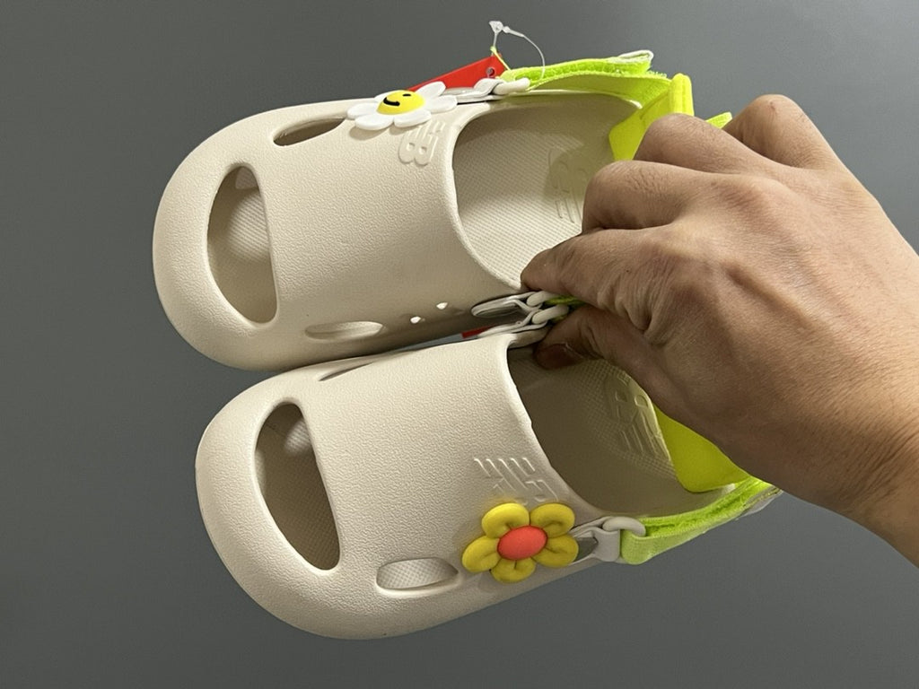 NB hole two-way sandals" several colors- flower"