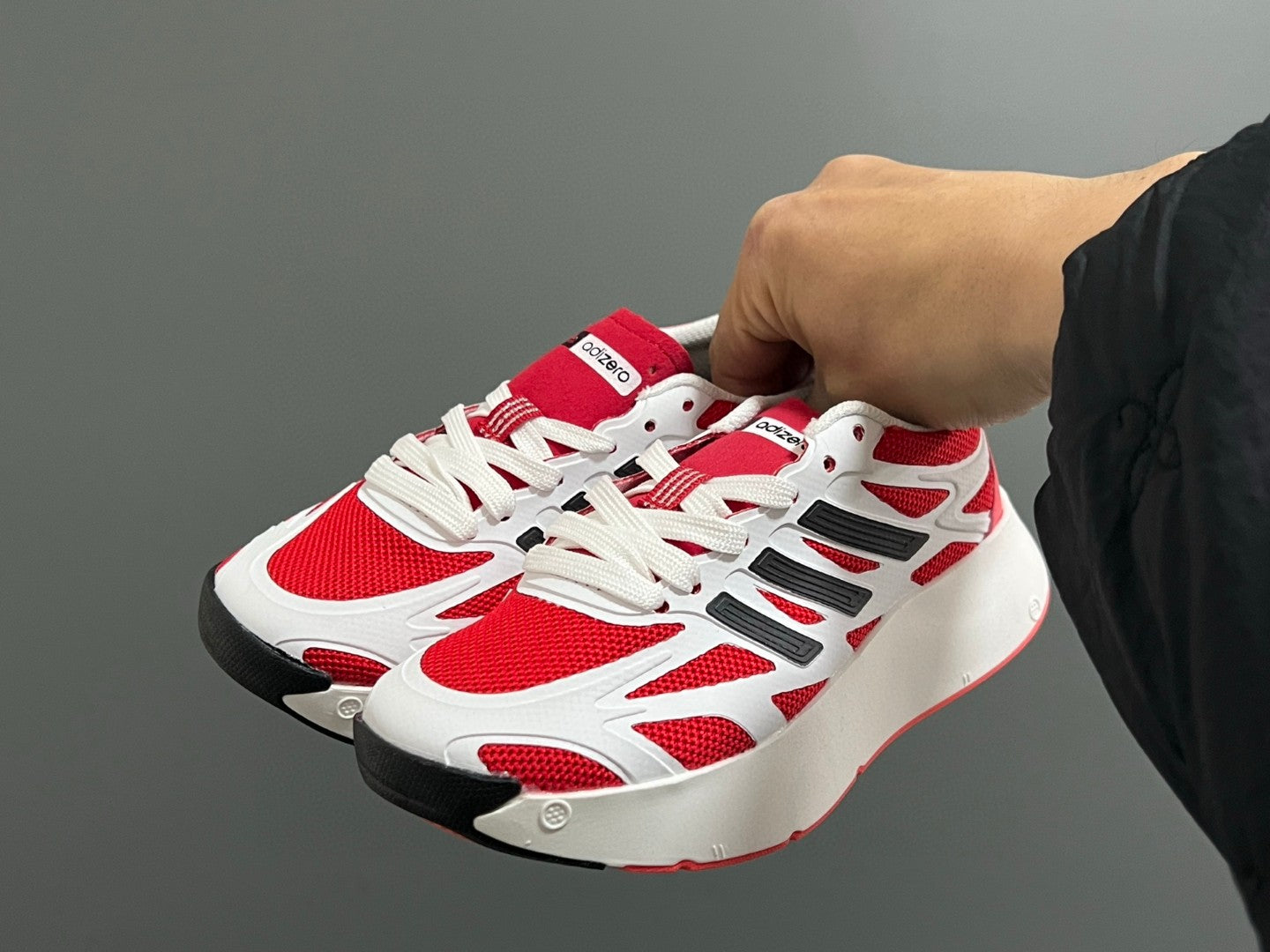 A's new children's shoelace buckle swing sports shoes" white, red"