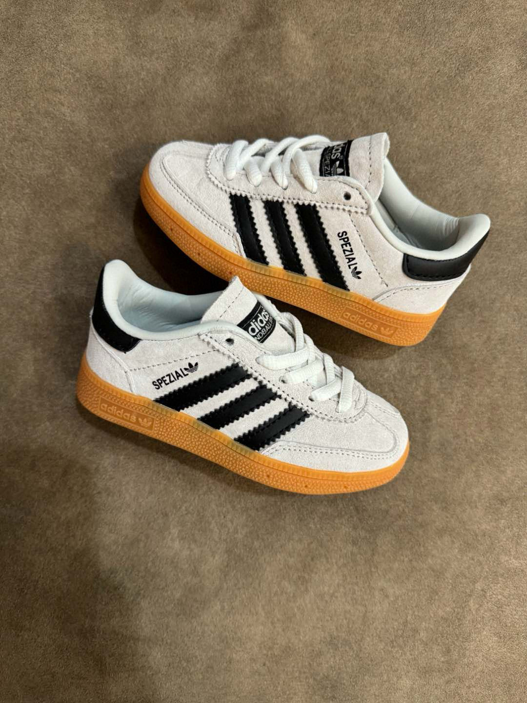 Adidas training 3 generation pig leather children's shoes" white"