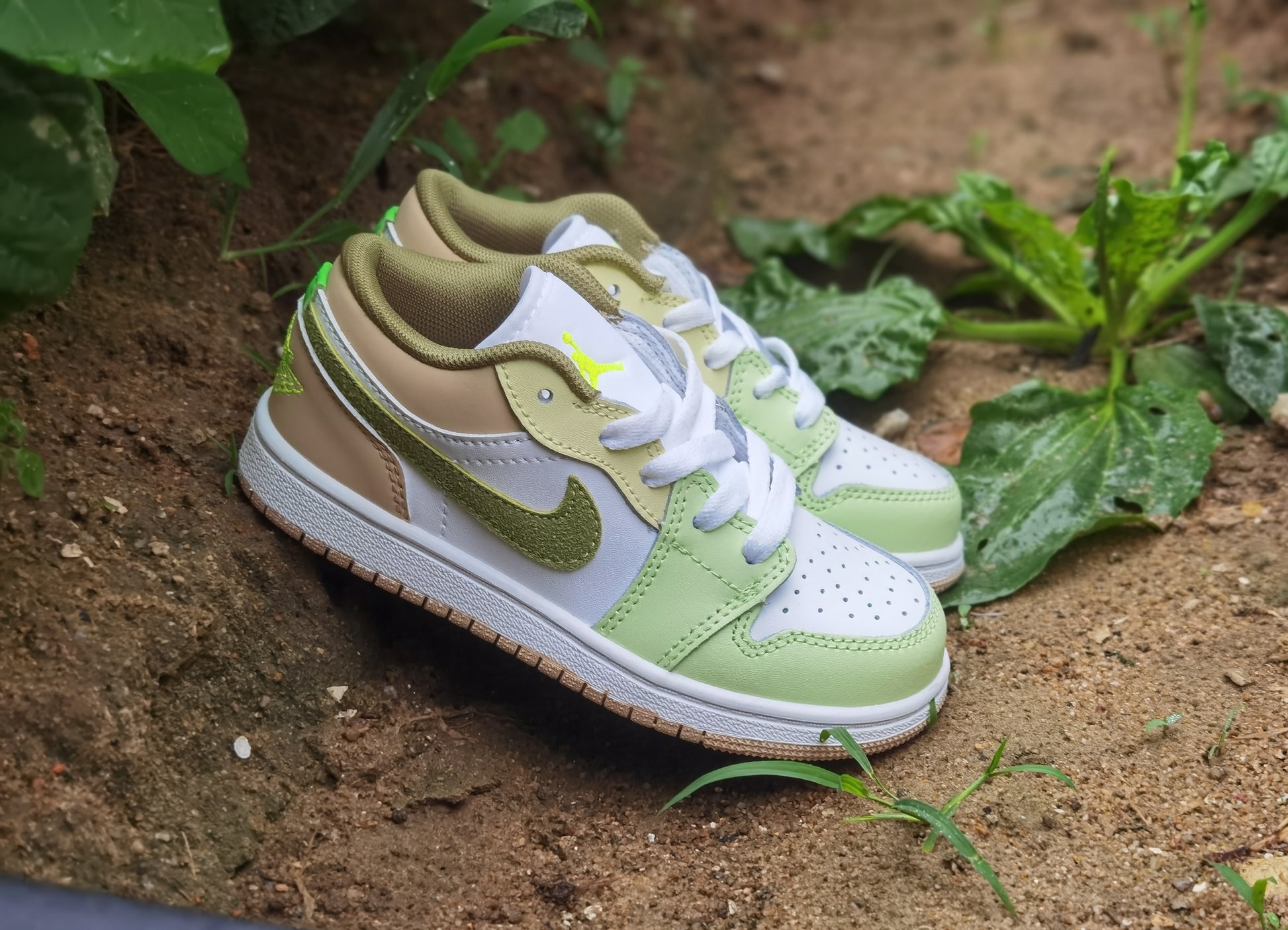 Joe 1 Low Top" white, lime green, olive green"