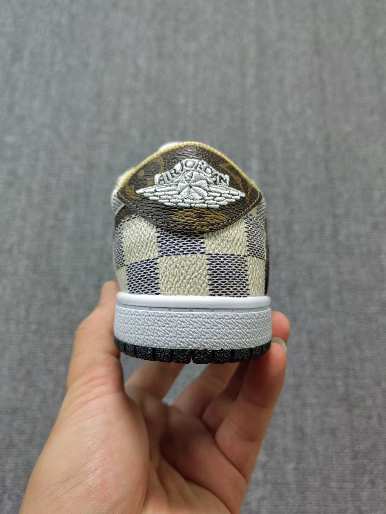 Joe 1 low-top hook LV joint sneakers "White and Black/Dark Grey, Brown"
