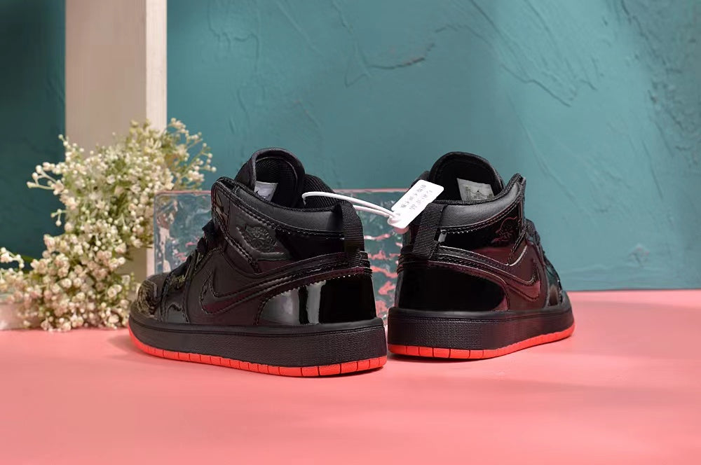 Jordan AJ1 children's shoes" black"