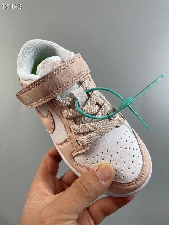 Nike SB single buckle sneakers" white, light pink"