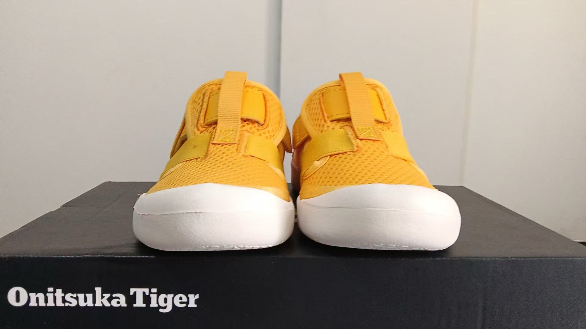 YSS Onitsuka mesh bread head sandals" yellow"