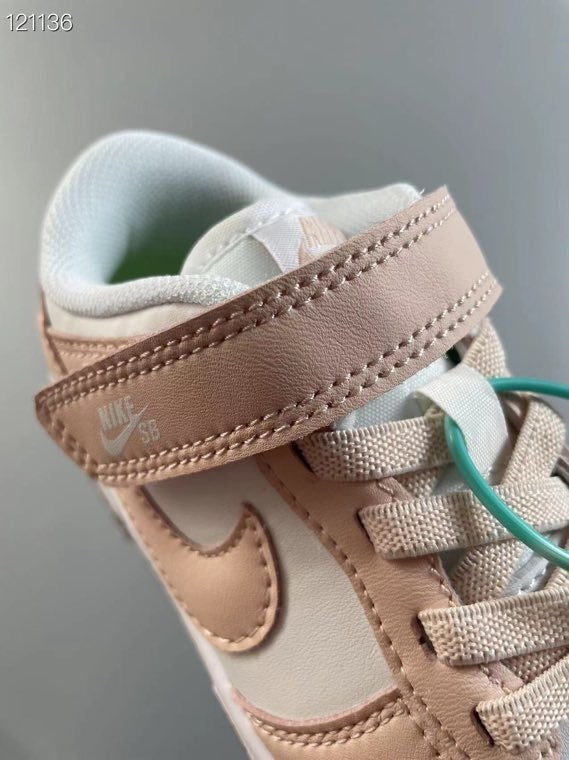 Nike SB single buckle sneakers" white, light pink"