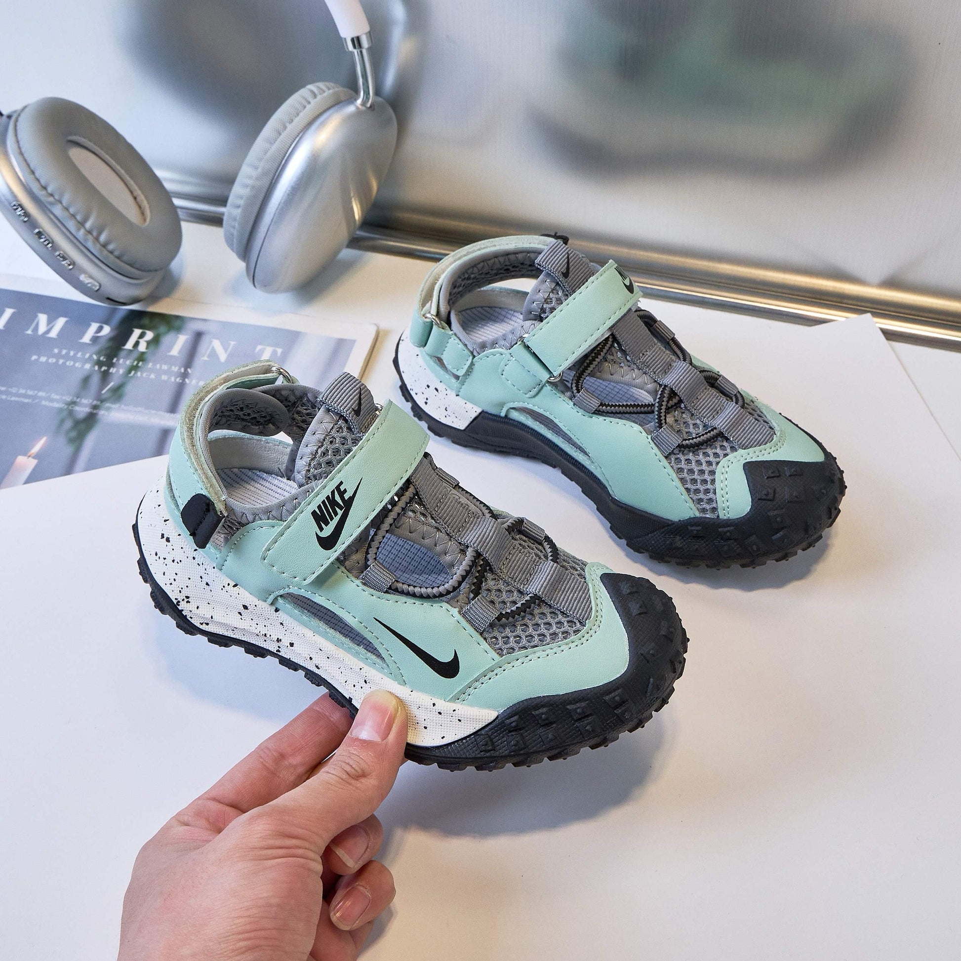 Nike tire bottom Velcro sandals" mint green, gray"{