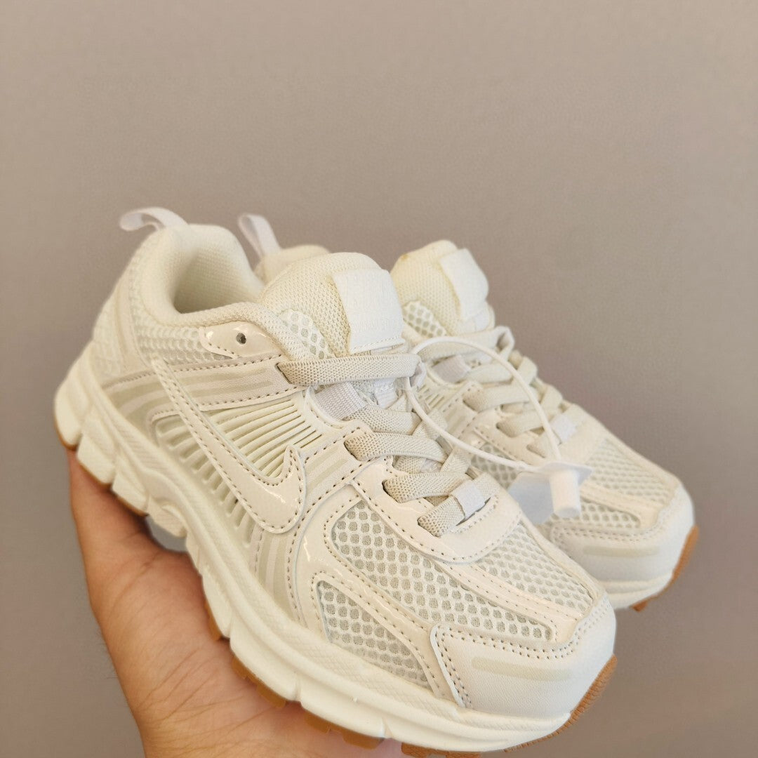 NK v5 elastic children's sports" white"