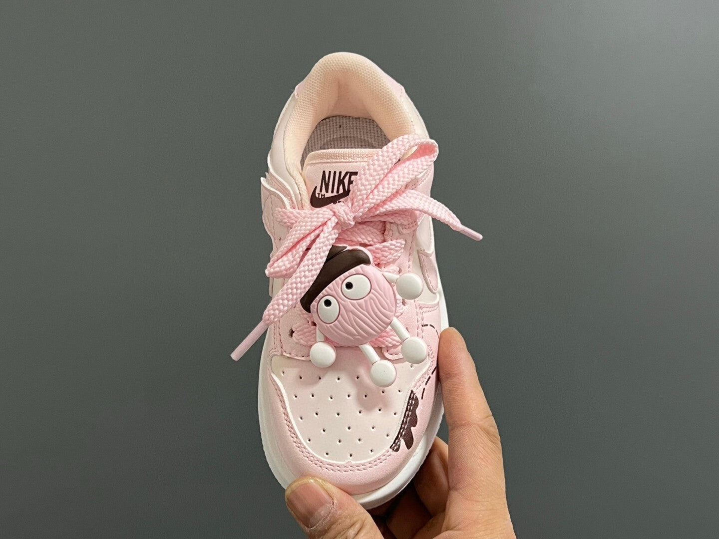 S-shaped low-top co-branded cartoon Velcro " Pink"