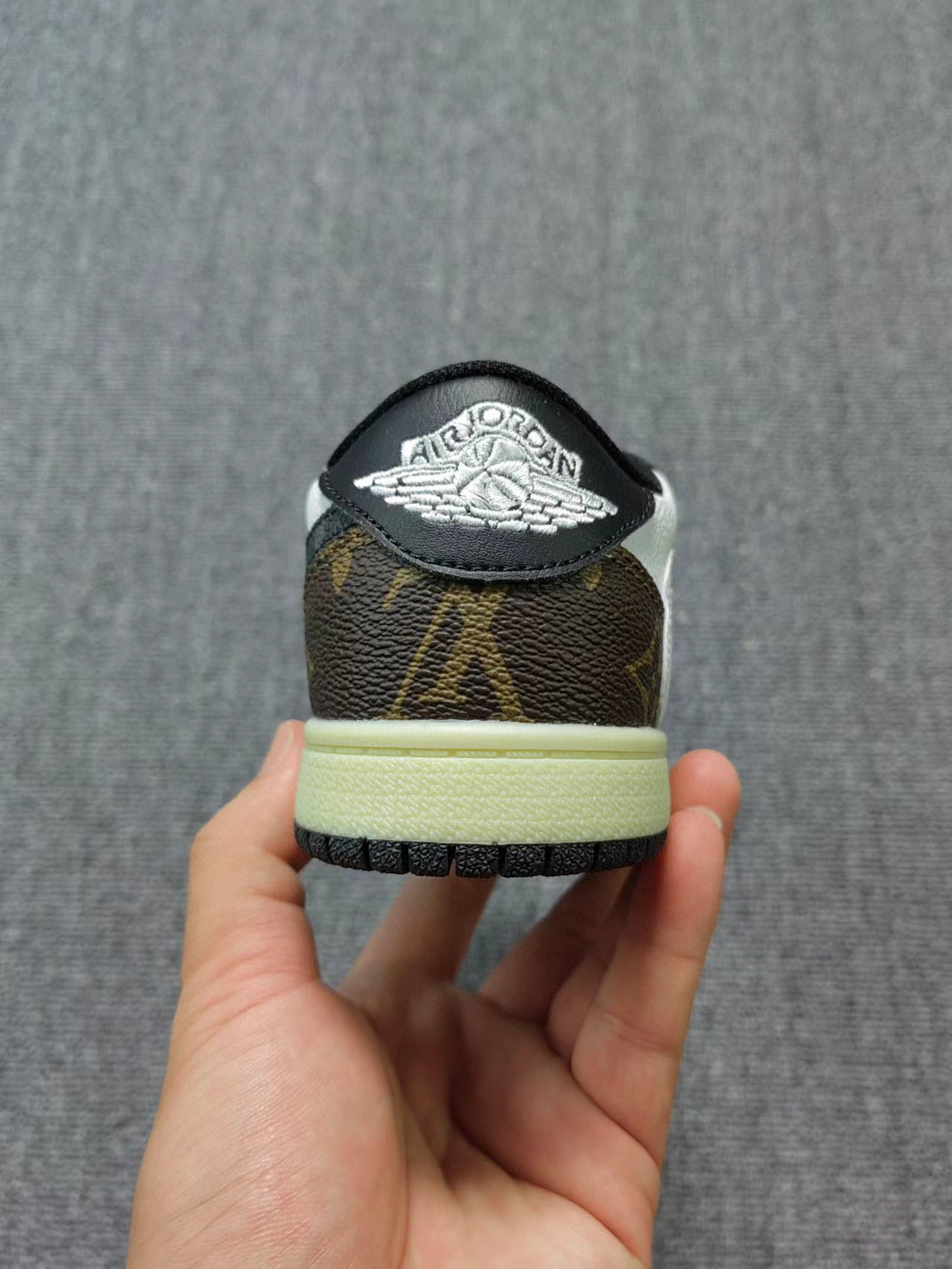 Joe 1 low-top hook LV joint sneakers "white, black"