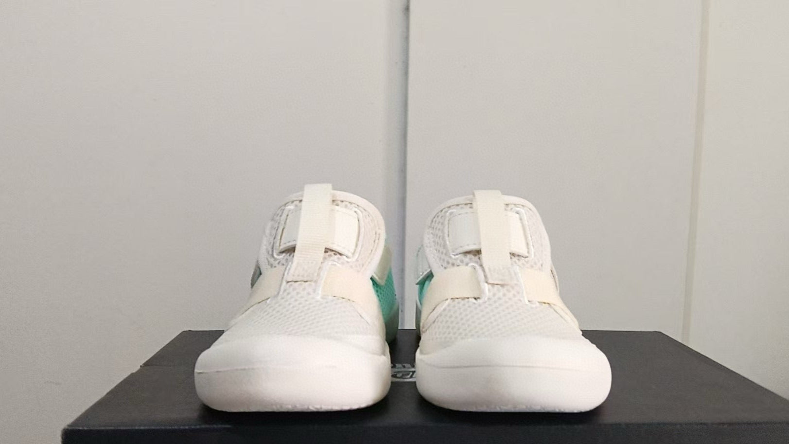 YSS  bread head sandals" off white, mint green"