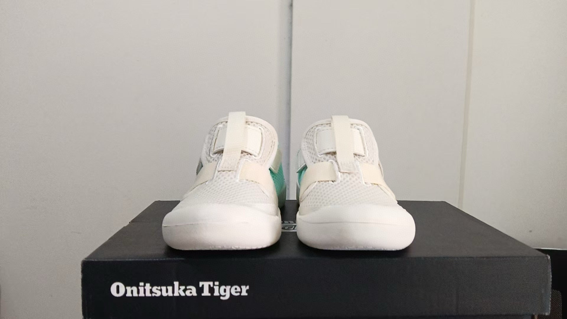 YSS Onitsuka mesh bread head sandals" white, mint green"