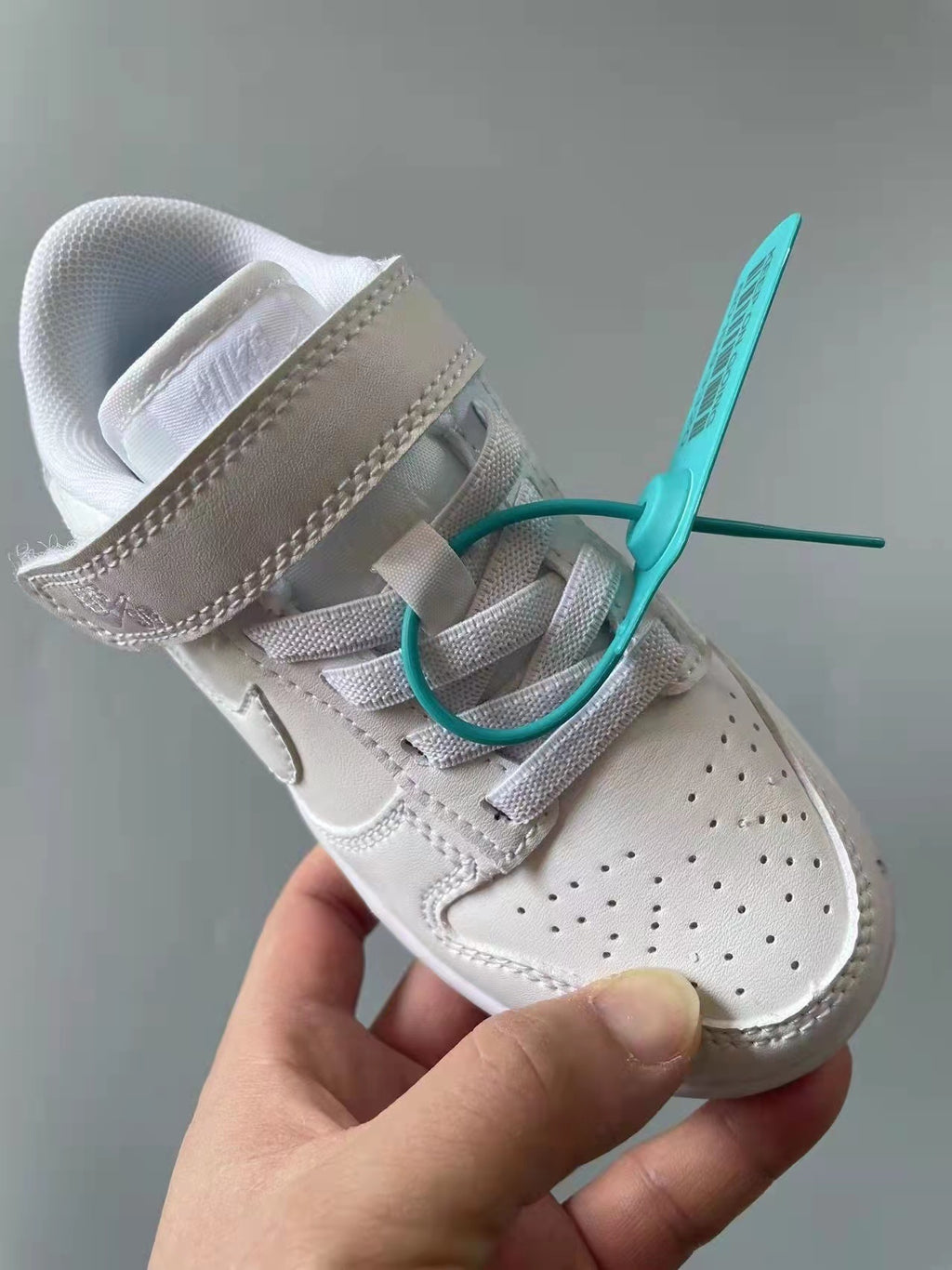 SB Velcro children's shoes" white"