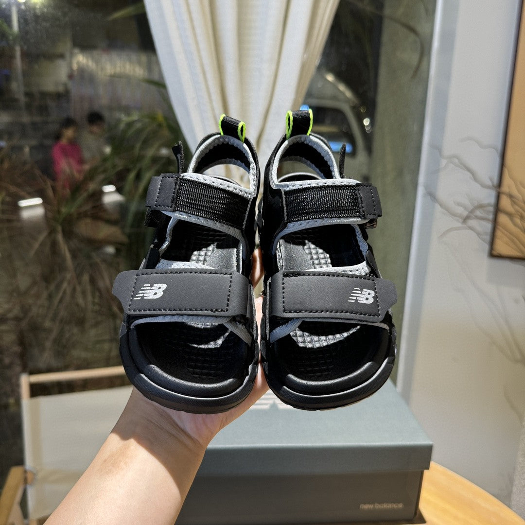 NB lock Velcro sandals" black"