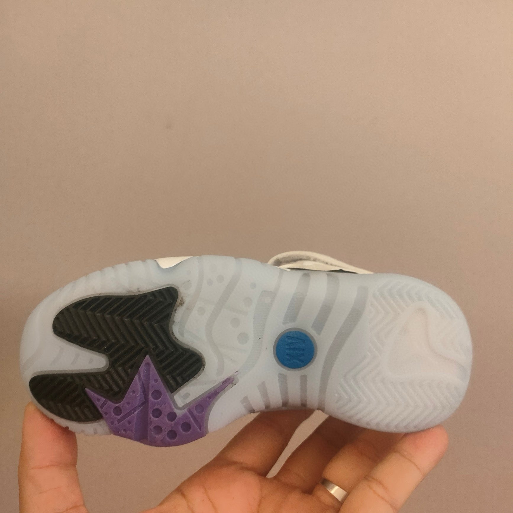 Jordan 612 single buckle children's shoes" black, white"