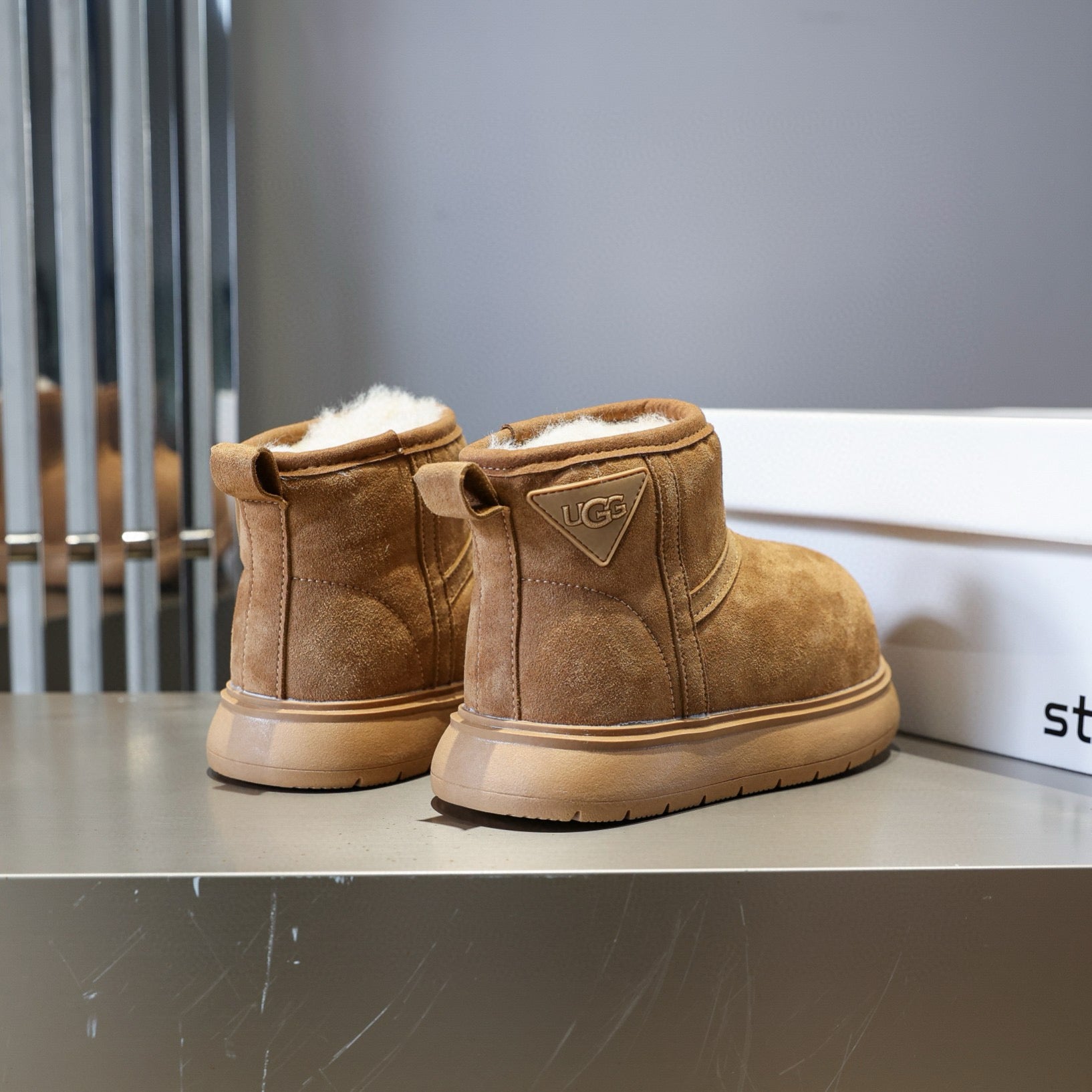 U-GG ugly leather big head snow boots" Camel"