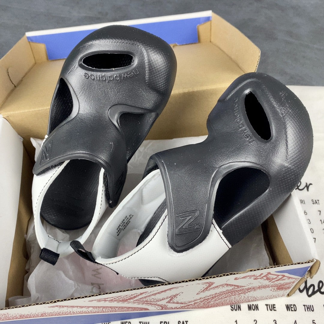 NB airplane hole shoes" BLACK"