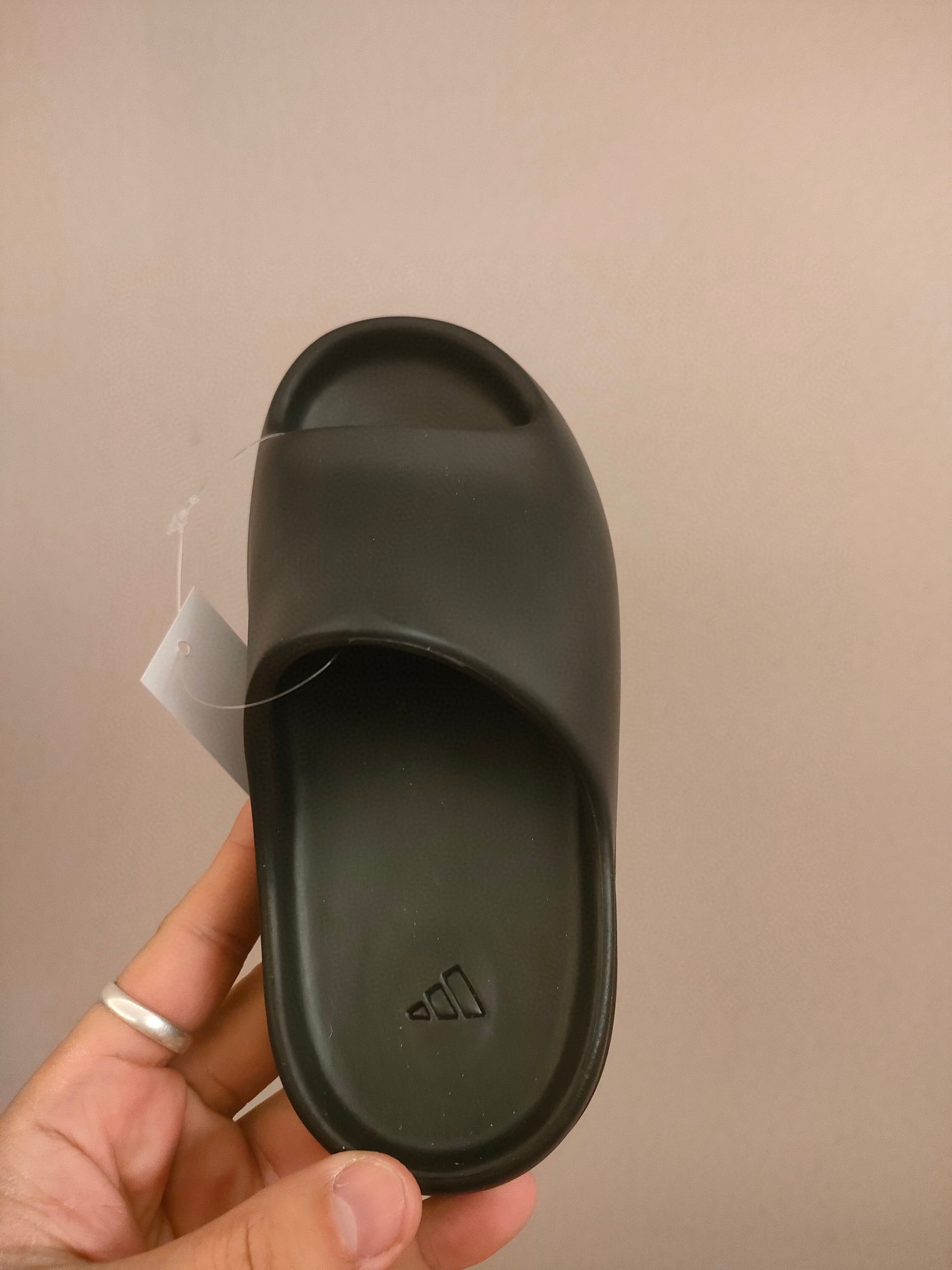 700 Coconut Slippers" black"