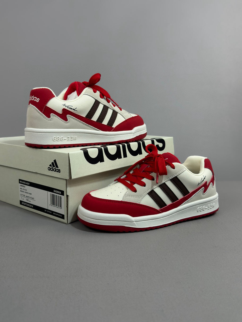 Adidas WCARD ADV classic retro sneakers" white, red"