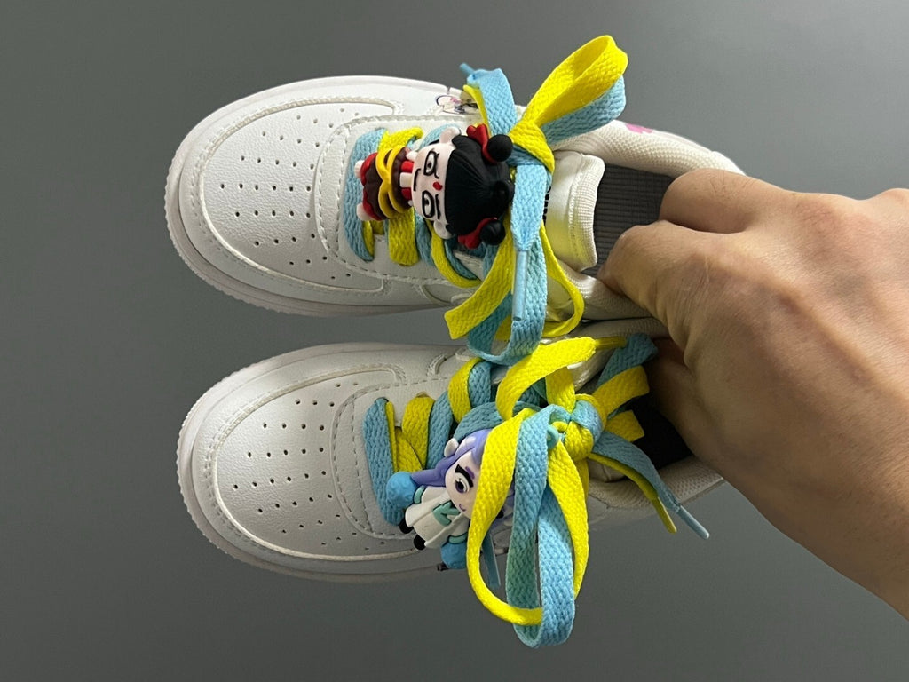 Empty one size pair of shoelaces Velcro cartoon