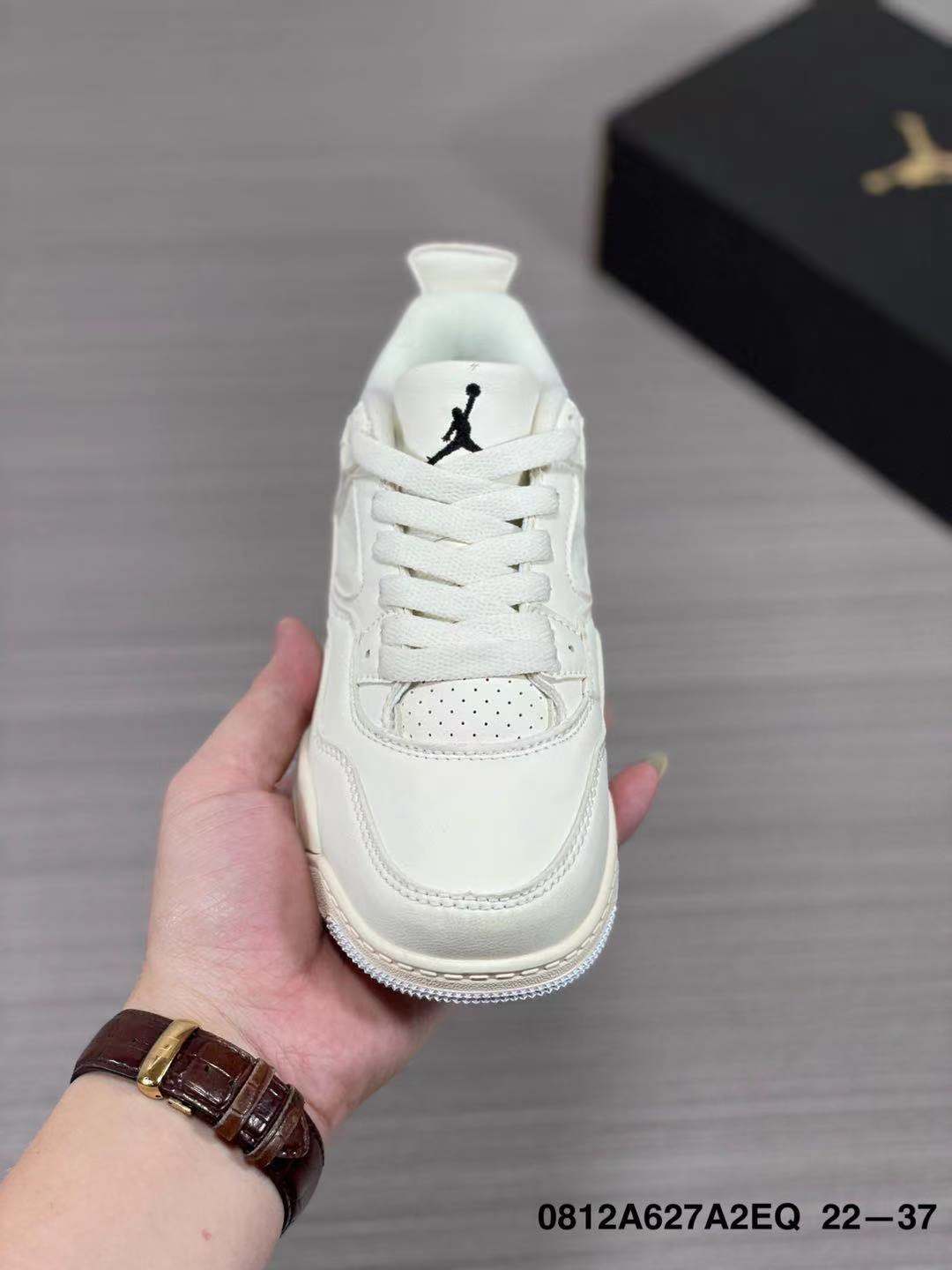 Joe 4 head level" white"