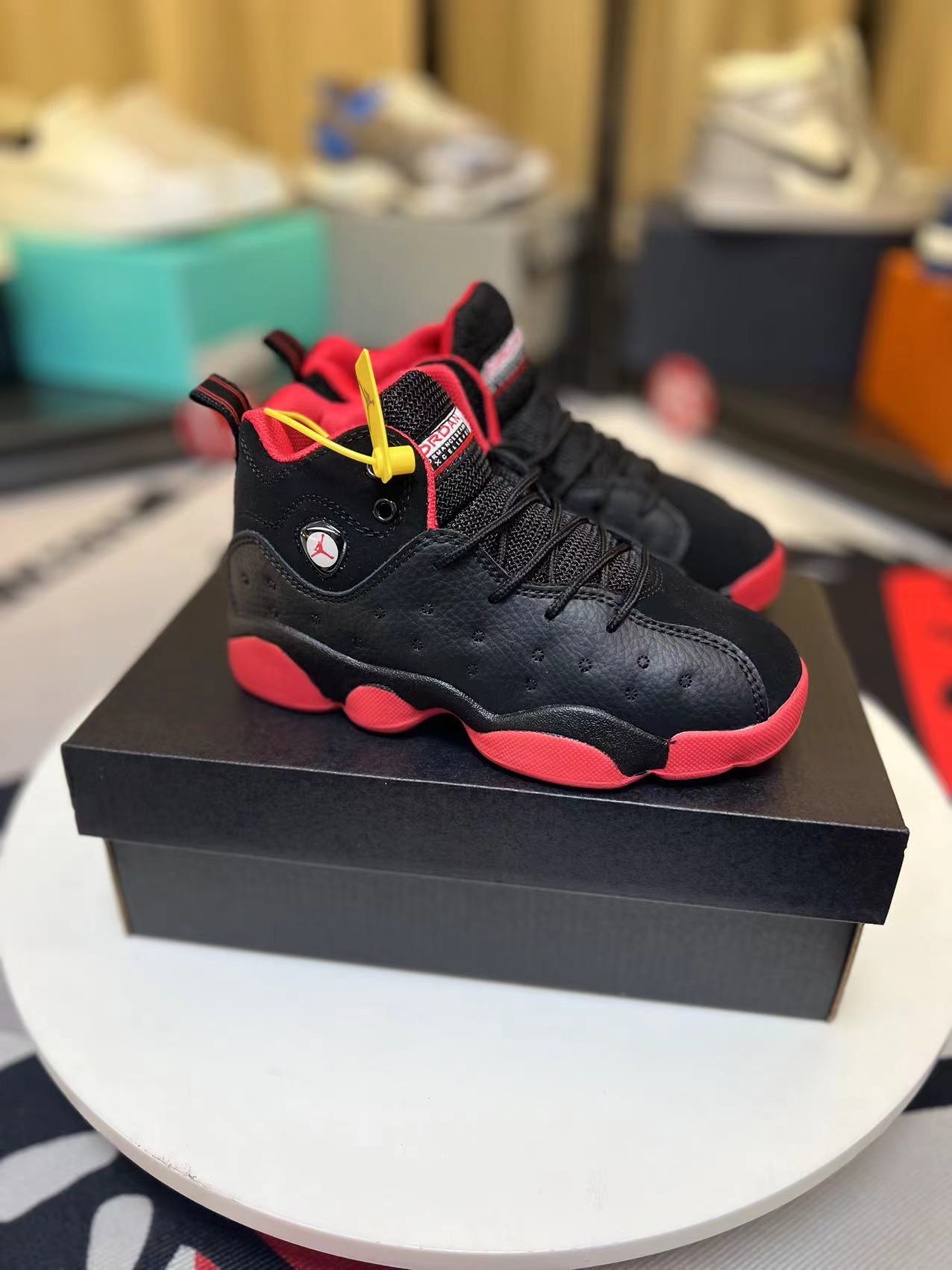Joe 13 second generation "black, red"