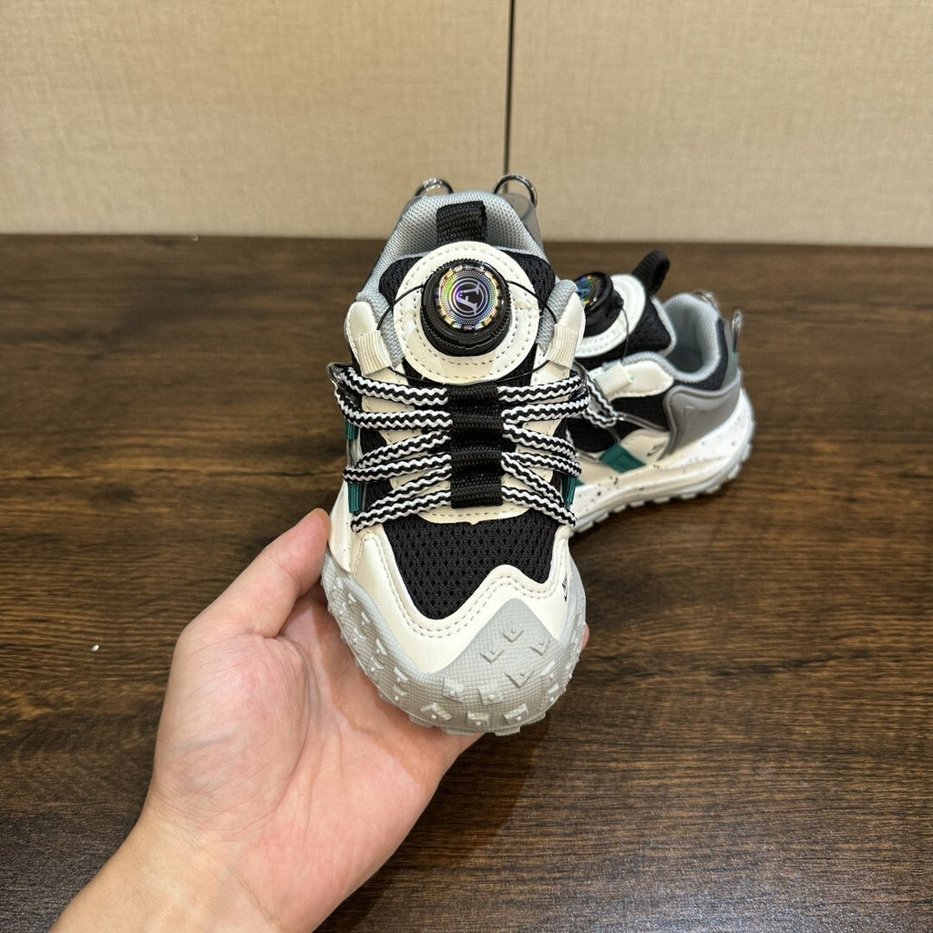 Nike ACG outdoor hiking shoes