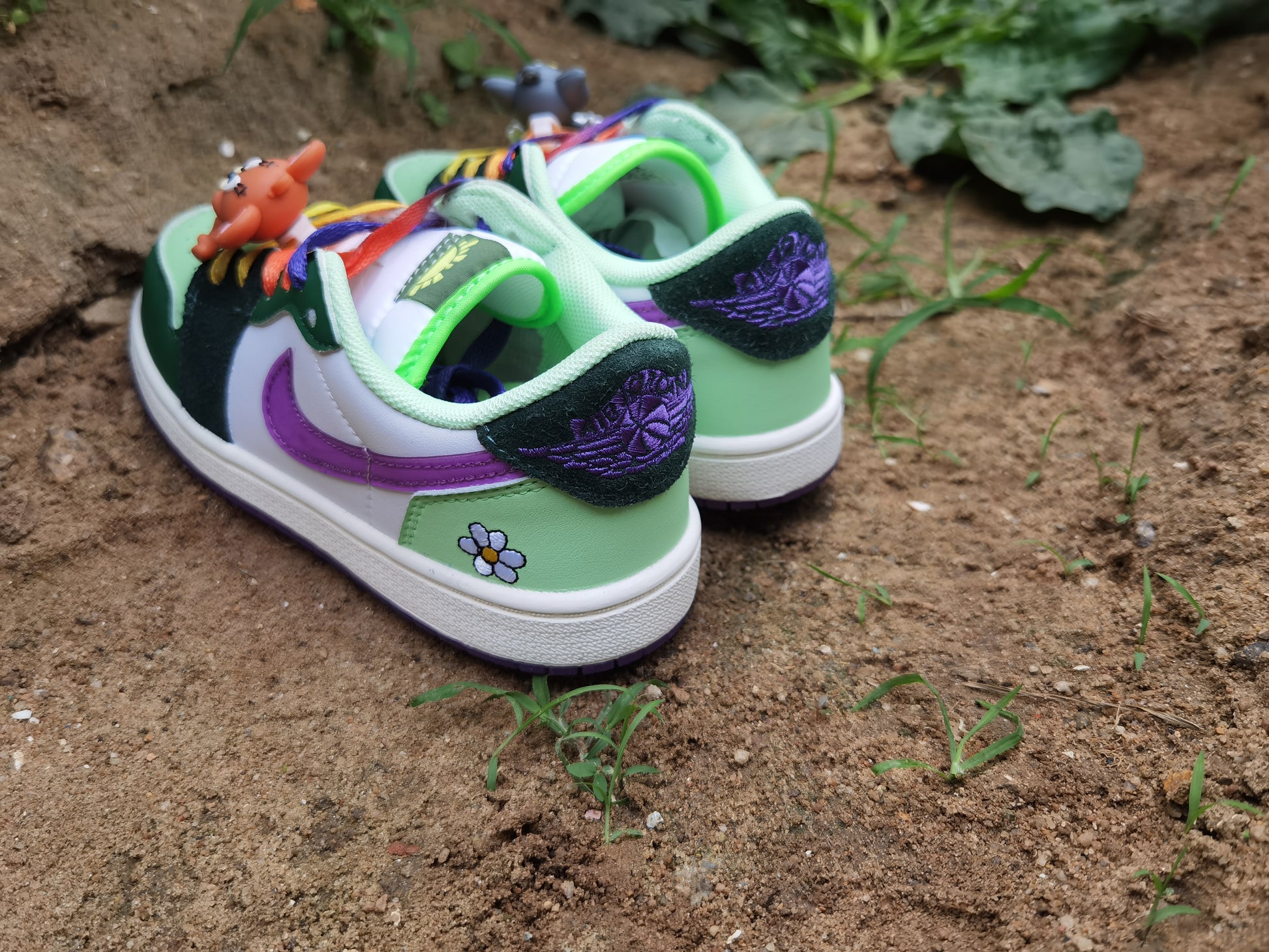 Joe 1 Low Top" white, green, purple"