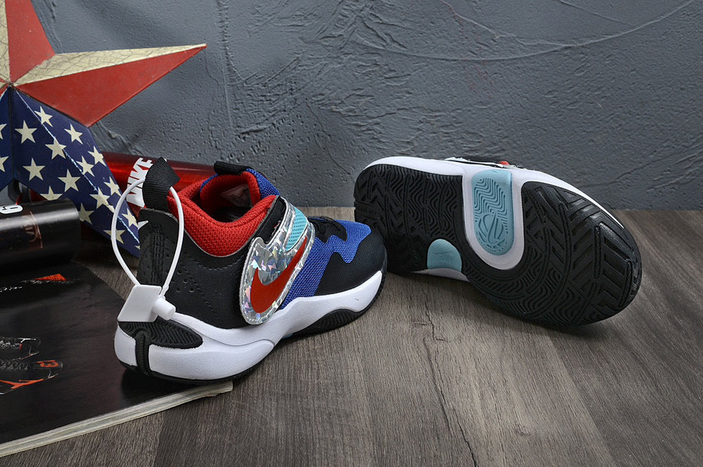 Nike's new UFO slip-on shoes for children" black"