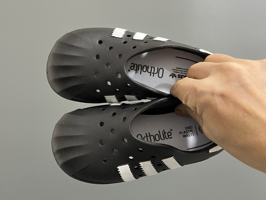 Soft shell hole slip-on sandals for children" black"